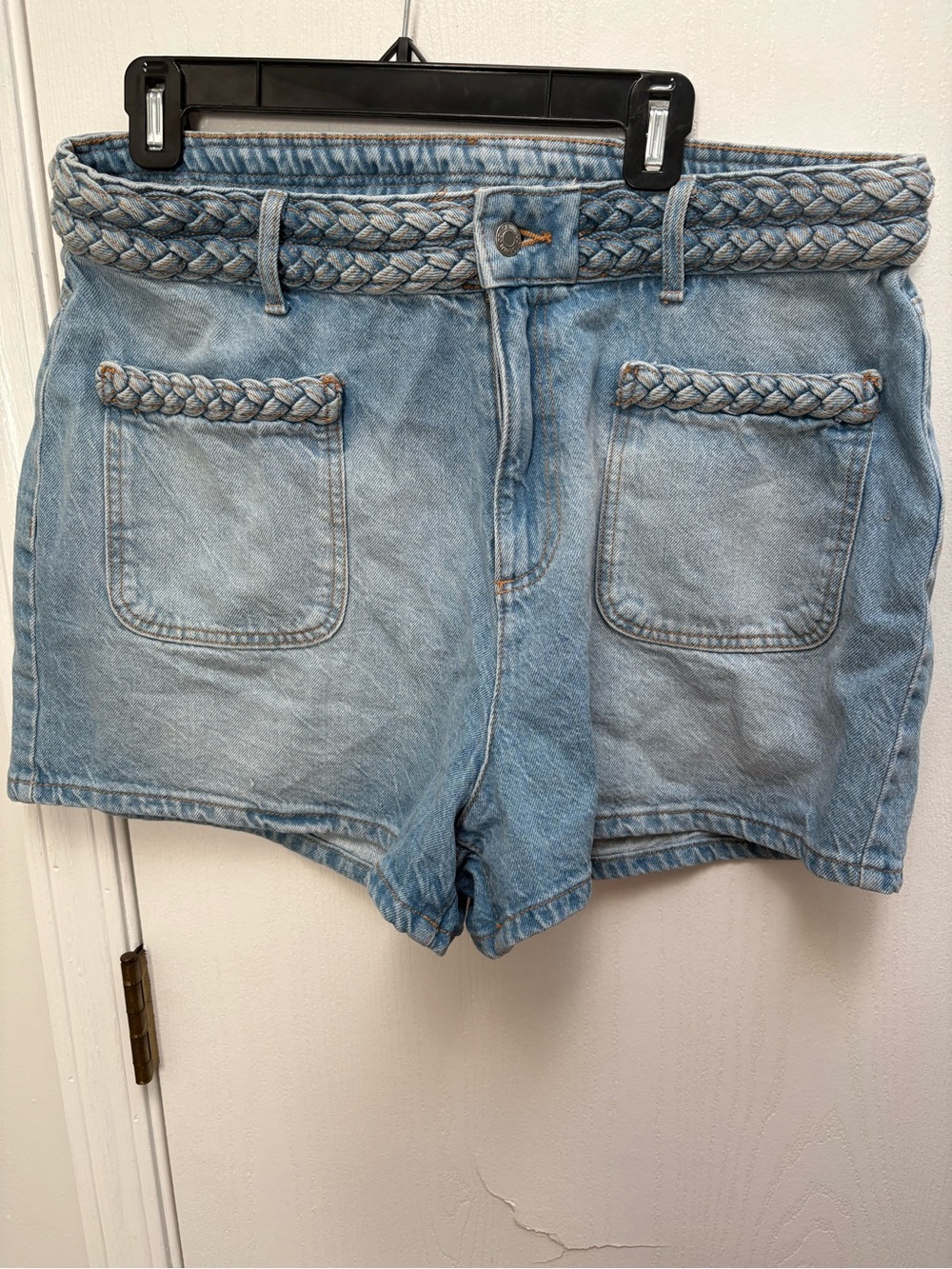 Denim&Co Light Blue Braided Waist Denim Shorts
